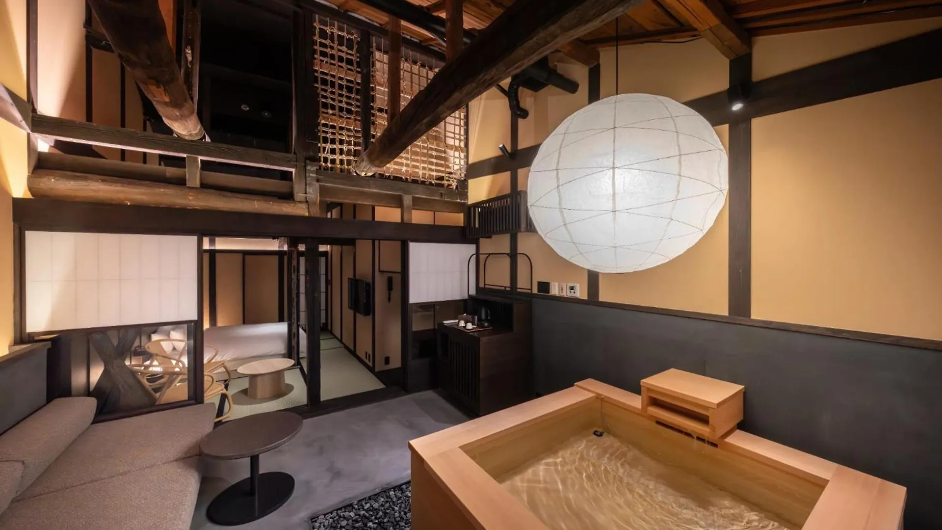 Nazuna Kyoto Higashi Honganji Ryokan (tradycyjny japoński pensjonat lub zajazd)