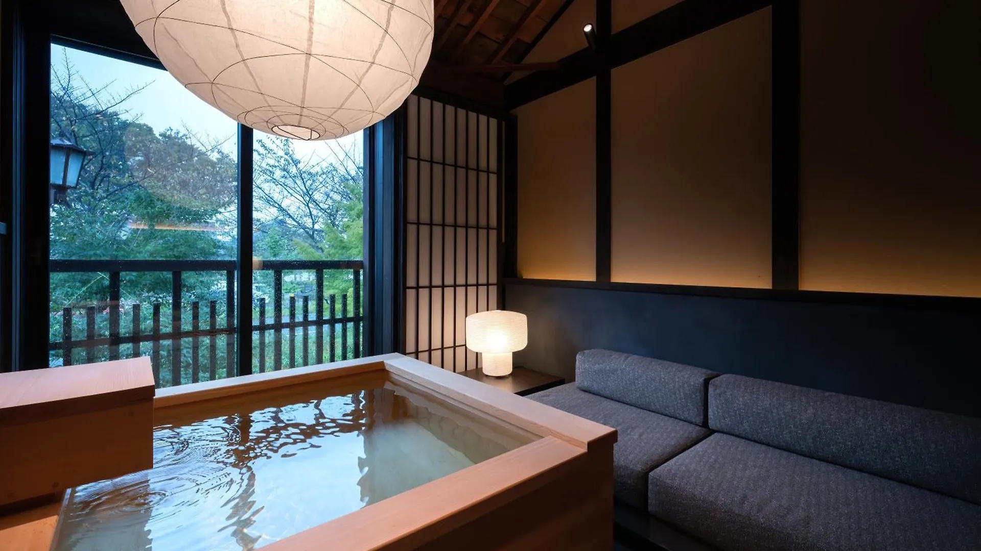 Nazuna Kyoto Higashi Honganji Ryokan (tradycyjny japoński pensjonat lub zajazd)